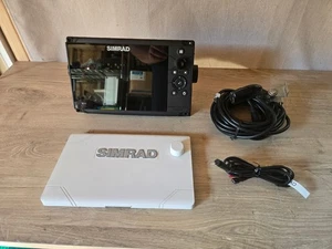 Simrad Cruise 7 GPS Chartplotter  7" Head Unit w/ Accessories NICE - Picture 1 of 9
