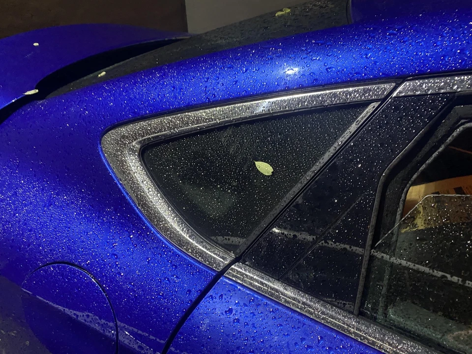 Used Right Quarter Glass fits: 2015 Chrysler 200 Sdn chrome trim Right Grade A - Image 1 of 4