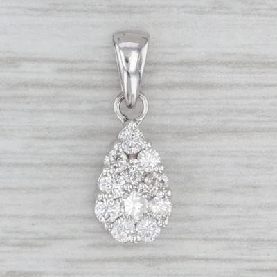 Colgante lágrima racimo de diamantes de 0,40 quilates de oro blanco de 18 k gota pequeña Foto 1 de 4