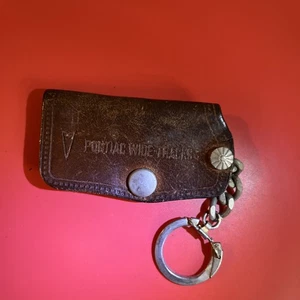 🏁 Porta llaves vintage Pontiac Wide-Tracks - recuerdos clásicos de automóviles, MCM. - Imagen 1 de 5