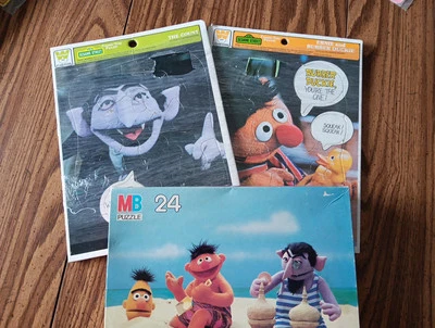VINTAGE 1977 WHITMAN FRAME TRAY PUZZLES SESAME STREET & 24 Piece Box Count Ernie - Image 1 of 4