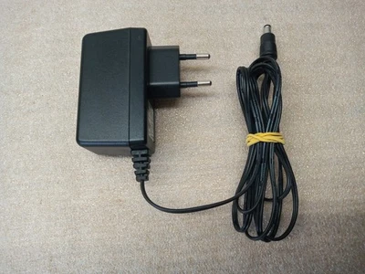 Original Netzteil UMEC  12 V 1 A Model: UP0121C-12PE AC Power Adapter - Bild 1 von 4