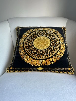 *AUTHENTIC* Versace Atelier Velvet Cushion Medusa Baroque 16x16 Black & Gold - Image 1 of 2