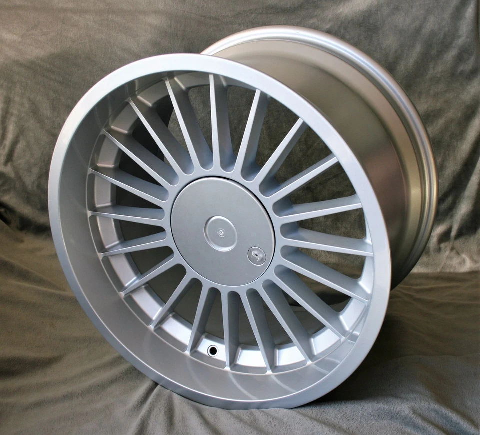 17 Zoll Felgen Alpina 7,5x17" 4x100 ET25 57,1 Silber BMW 3 E30 Z1 - Bild 1 von 1