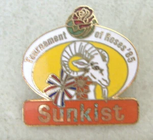 SUNKIST ~ TORNEO DELLE ROSE '85 ~ SPILLA TIE-TAC - Foto 1 di 4