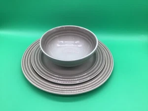 VAJILLA DE GRES LE CREUSET - TU ELECCIÓN - Imagen 1 de 18