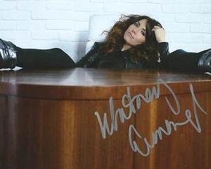 **Comediante de pie GFA *WHITNEY CUMMINGS* Foto firmada 8x10 con 4 prueba de autenticidad** - Imagen 1 de 2
