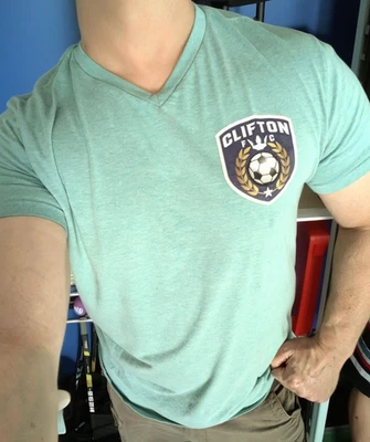 CAMISETA MASCULINA: Clifton FC Football Club Soccer Mossimo Gola V Verde Esporte GRANDE G - Imagem 1 de 4