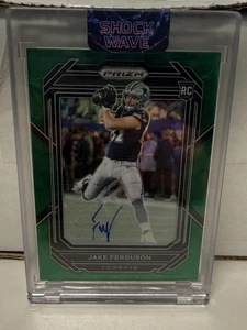 2022 Panini Prizm #365 Jake Ferguson Rookie Autographs Prizm Green Scope #/75 - Picture 1 of 2
