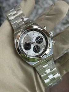 Vacheron Constantin Overseas Chronograph 42mm Silver Dial 5500V NEW - Picture 1 of 6