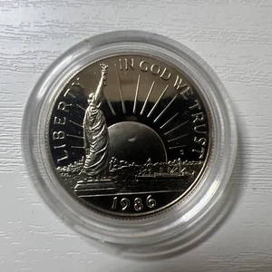 1986 United States Liberty Half Dollar Coin WC#25 - Picture 1 of 8