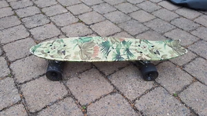 Globe Penny Board Bantam ST Mini Cruiser Jungle - Bild 1 von 2