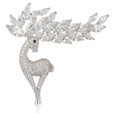 HIGH QUALITY CRYSTAL CHRISTMAS REINDEER BROOCH PIN MADE WITH SWAROVSKI ELEMENTS - Image 1 of 4