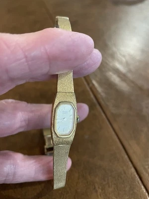 Seiko Women's Vintage Quartz Watch Gold Tone - Great condition, Needs battery - Image 1 of 2
