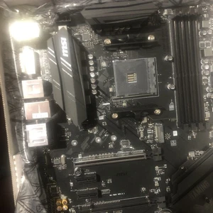 MSI B550 Gaming GEN3 Gaming Motherboard AMD AM4, DDR4, ATX, AMD Ryzen 5000/4000 - Afbeelding 1 van 3