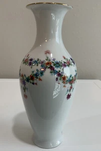 Vtg Porcelain White Hand painted Floral Botanical Bud Vase Signed Jane Gale - Picture 1 of 9