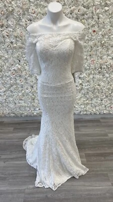 Private Label Simple Off The Shoulder Lace Wedding Dress Size 6 - Image 1 of 2