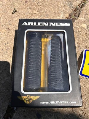 empuñaduras de mango arlen ness Foto 1 de 2