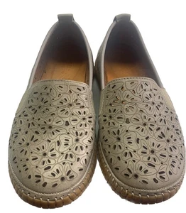 Spring Step Taupe Floral Cutouts Leather Joji Slip-On Shoes-36/US 5.5-NEARLY NEW - Picture 1 of 8