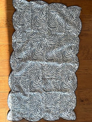 NUEVO Serena & Lily Priano Satén King Almohada Simulada-Azul Marino Foto 1 de 2