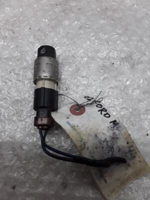 Pressure Switch AC 2002 FORD MUSTANG 95BM-19E561-AA Z-82-1P - Image 1 of 3