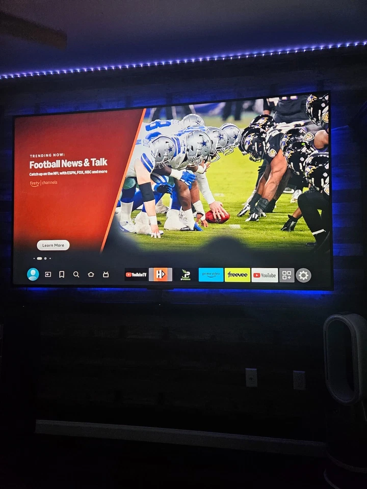 Hisense - 100" Clase U76 Serie QLED 4K UHD Smart Google TV USADO Foto 1 de 4