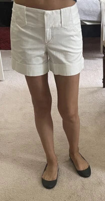 Women's Express Design Studio Mid Rise 0 XSmall White Cuffed Shorts Casual - Image 1 of 4