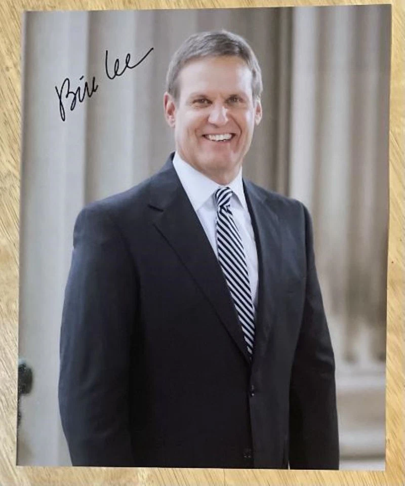 BILL LEE, 100% AUTHENTIC AUTOGRAPHED 8" x 10" PHOTO, THE GOVERNOR OF TENNESSEE - Image 1 of 1