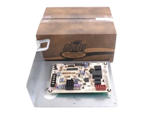 York furnace OEM Control Board 1162-83-202A 879598 1162-202 - Picture 1 of 5