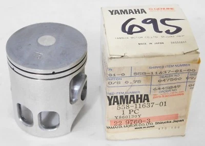 1 NOS Yamaha 76-1980 DT100, 79-1983 MX100 3rd O/S 52.75 Piston OEM 558-11637-01 - Image 1 of 4