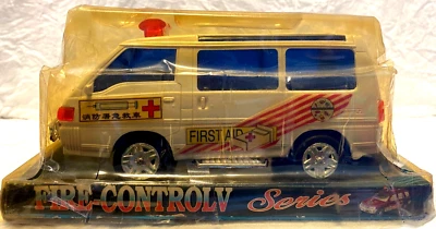 Vehículo de primeros auxilios de fricción Mitsubishi serie control de incendios chino artículo #992 Foto 1 de 4