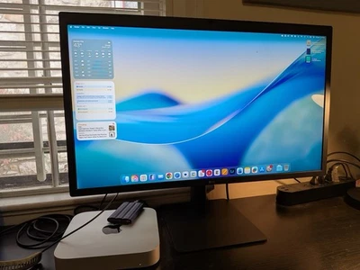 EXCELLENT Condition LG UltraFine 5K  27" Display Monitor Designed For Mac. - Image 1 of 4
