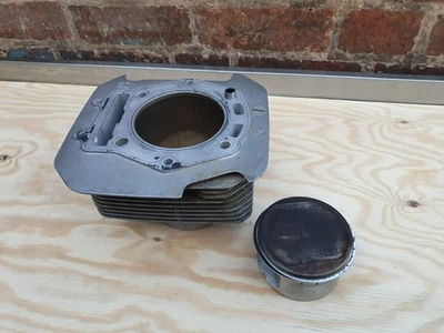 SUZUKI XF650 ENGINE P411 1997 - 2001 Cylinder + Piston - Image 1 of 4