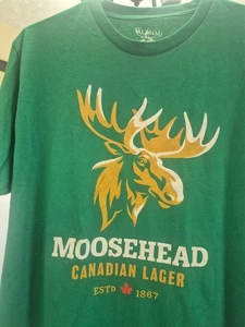 Moosehead Beer Lager Canadian 1867 T-Shirt  Green Men Sz L Promo Moose W/TAGS - Foto 1 di 4
