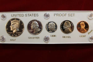 1994-S UNITED STATES SILVER PROOF SET IN NEW CAPITAL HOLDER, 5- PROOF COINS - Picture 1 of 2