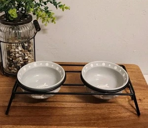 2 Gray Signature Housewares Cat Dishes Stoneware Fish 5" Bowls,Metal Stand EUC - Picture 1 of 14