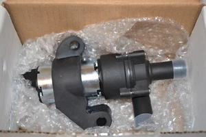 902-078 Engine Auxiliary Water Pump Compatible with Select Ford / Lincoln Models - Picture 1 of 3