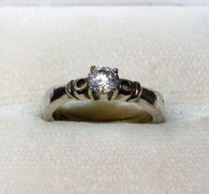 Vintage Argento Sterling Graziosa Fidanzamento Solitario Stile Cz Misura 4.5 - Foto 1 di 7