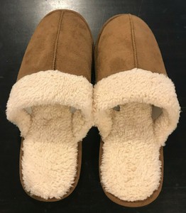 Caramel Micro Suede Sherpa Scuff Memory Foam Slipper Pair, Unisex, size large