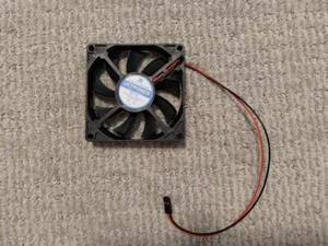 UCTRONICS Case fan 80mm 5V 2-pin - Picture 1 of 1