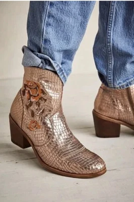 Free People Italiano Vaquero Marco Delli Chenoa Metálico Bronce Botines NUEVOS 6 Foto 1 de 4