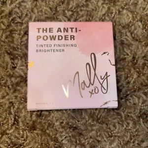 Mally The Anti-Powder Tinted Finishing Brightener LIGHT 0.39oz. NEW WITH BOX - Picture 1 of 2