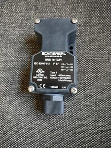 Schmersal BNS 16-12ZV Safety Switch - Picture 1 of 2