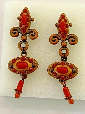 Pendientes abstractos artísticos de cobre Michal Golan con coral + cornalina hechos a mano Foto 1 de 4