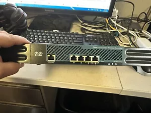 CISCO AIR-CT2504-K9 V03 2500 SERIES WIRELESS CONTROLLER - Picture 1 of 3