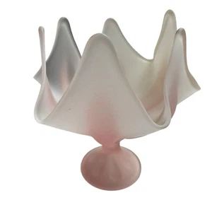 Rosa Wikinger Satiniertes Glas 6 Blütenblätter Fuß Kompott Rarität Sammlerstück mattiert Vintage - Bild 1 von 1