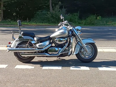 Suzuki Intruder c1500 bj 2006 Silber/Chrom HU 8/2027 - Bild 1 von 4