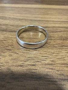 Anillo de boda clásico de oro blanco de 18 quilates sobre plata 925 S8,5 - Imagen 1 de 6