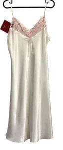 Neu mit Etikett Rosshi Schlupfkleid Spitzenbesatz Negligee Satin seidig sexy Größe M - Bild 1 von 17