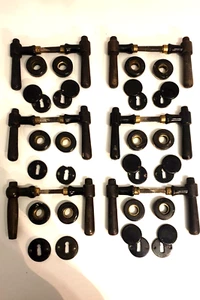 1 v. 6 Türgarnituren / Türbeschläge / Türdrücker / original um 1920 - Bild 1 von 8